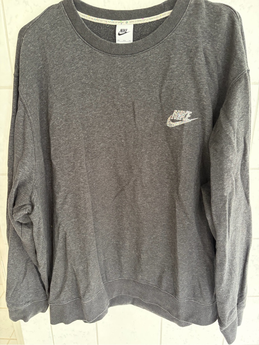 Nike Men's Heather Gray Crewneck Sweatshirt with Logo